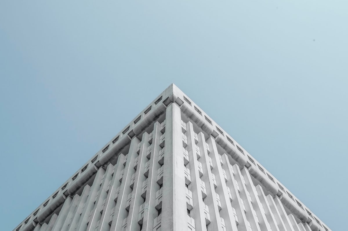 1:0！欧冠巅峰战，迪亚斯破门，拜仁反客为主，半场领先皇马